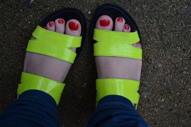  photo neonsandal2_zps2f09073f.jpg