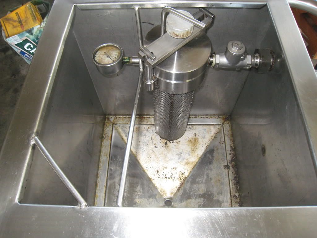 Cooking oil filtration machine