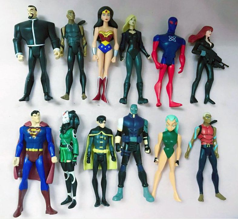 Lot of 10 Random DC Young Justice League Batman Aquaman Atom Savage Joker Figure